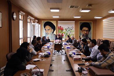 استفاده از ظرفیت شرکت های تعاونی می تواند نقش مهمی در گسترش پوشش بیمه ای  و شناساندن خدمات بیمه اجتماعی به جامعه هدف داشته باشد.