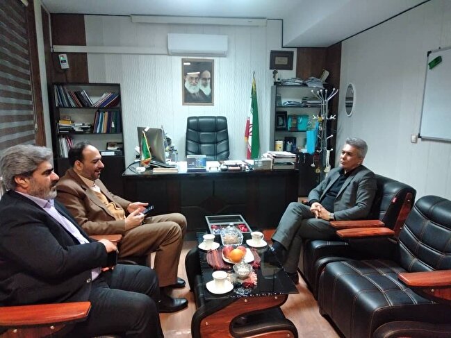 دیدار محسن رشیدی اقدم مدیر صندوق استان تهران با فرشید ذبیحی مدیرکل امور عشایری استان