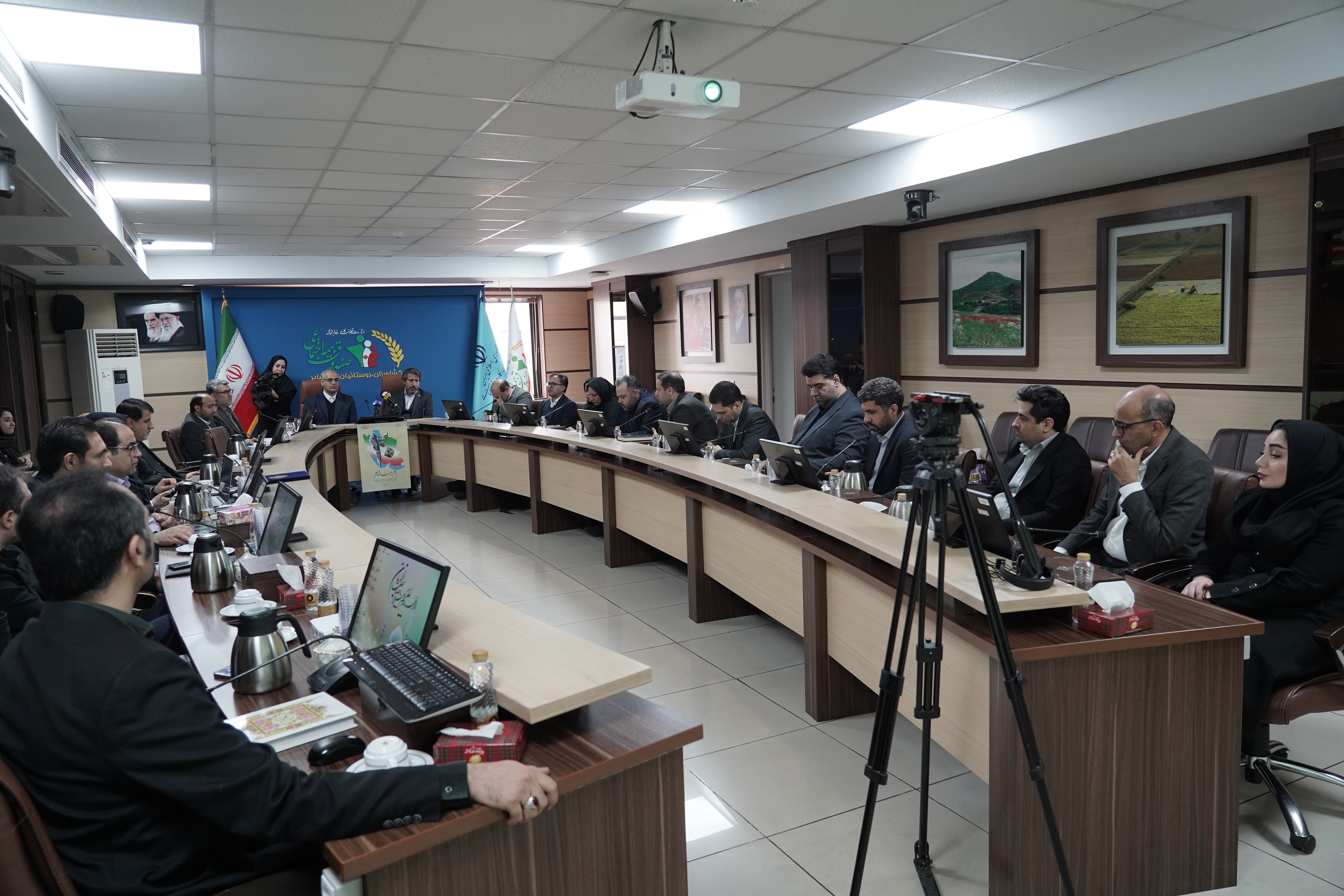 توسعه پوشش بیمه ای اعضای تحت پوشش برنامه تامین مالی خرد با انعقاد تفاهمنامه همکاری