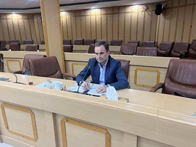 تعامل مستقیم سرپرست صندوق استان گیلان با مردم از طریق سامانه سامد