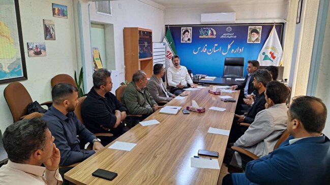 نشست هم اندیشی و آسیب شناسی با کارگزاران