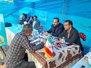 برگزاری میز خدمت صندوق همزمان با هفته کار و کارگر