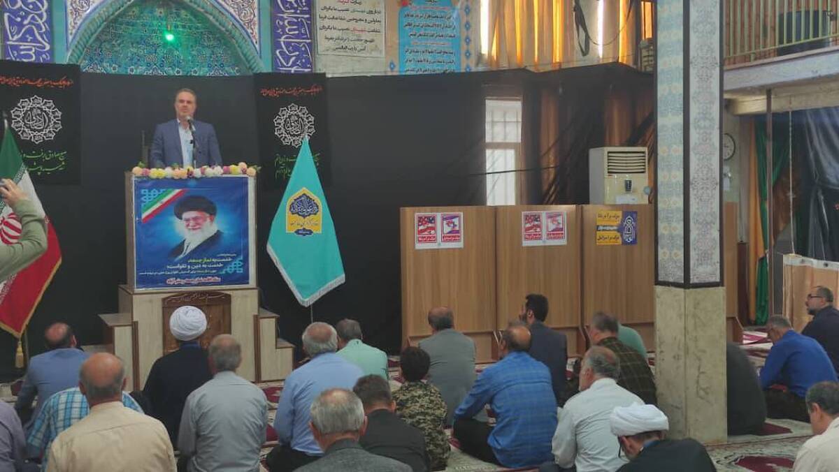 صندوق استان گیلان همزمان با آغاز هفته کار و کارگر با برپایی میز خدمت در مصلای شهرسستان رودبار، گامی مهم در جهت تسهیل دسترسی جامعه هدف به خدمات بیمه ای برداشت.