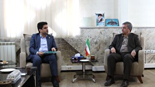 بررسی وضعیت پوشش بیمه‌ای شهرستان تاکستان در دیدار مدیر صندوق استان با فرماندار