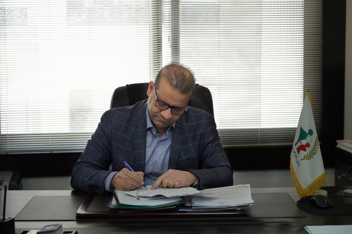 دکتر مهرداد جهاندیده رئیس هیأت‌ مدیره صندوق، طی پیامی فرارسیدن بیستمین سالروز تأسیس صندوق را تبریک گفت.