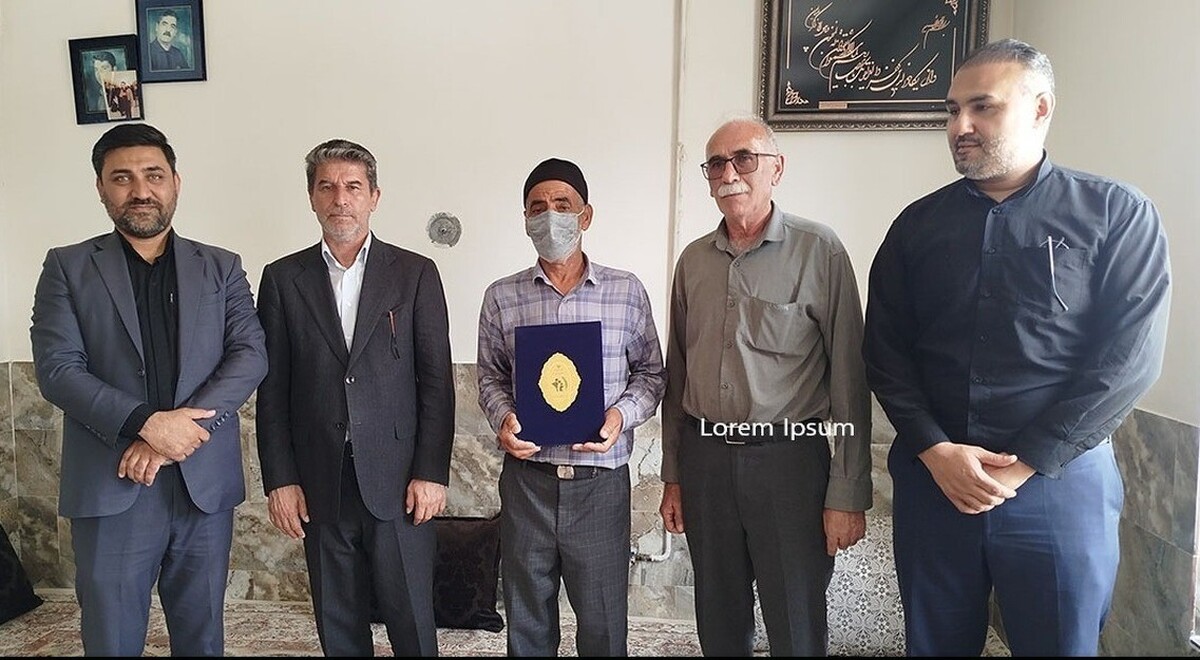 محمد مهدی شهریاری بعد از اهداء حکم مستمری بیمه شده صندوق، از تمامی مجموعه های دولتی مرتبط با جامعه روستایی خواست تا از ظرفیت اطلاع رسانی خود جهت فرهنگ سازی هرچه بیشتر این موضوع استفاده نمایند.