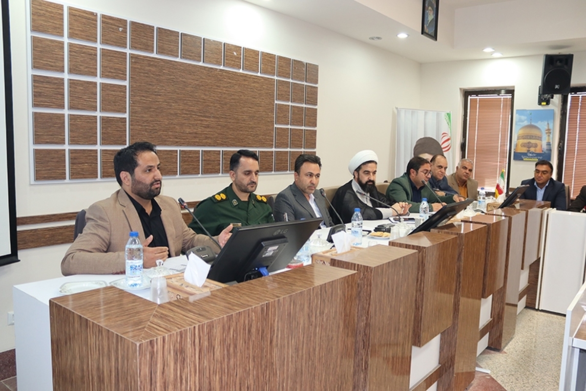 در نشست شورای اداری شهرستان خاتم بر تعامل بیش از پیش دستگاههای اجرایی شهرستان، در راستای گسترش پوشش بیمه ای تاکید شد.