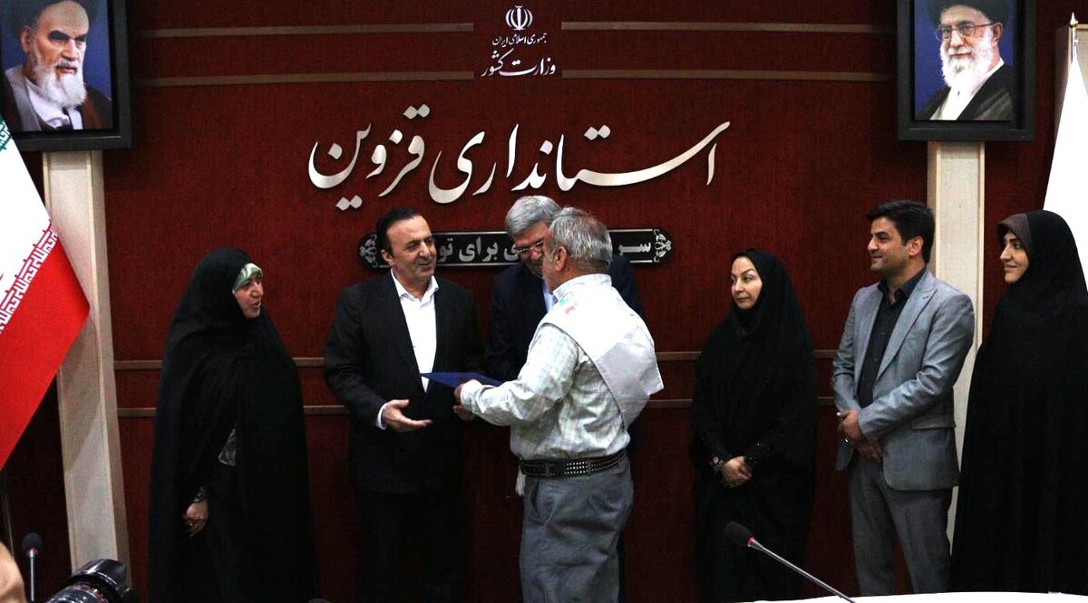 در شورای سالمندان قزوین با حضور رئیس سازمان بهزیستی کشور، از بازنشستگان صندوق استان قزوین تجلیل شد.