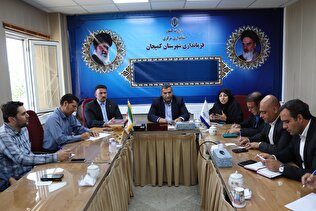 فرمانداری شهرستان کمیجان پای کار بیمه اجتماعی کشاورزان ، روستائیان و عشایر