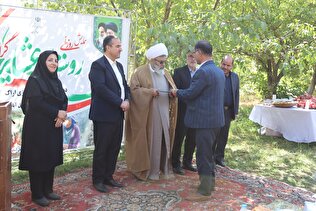 حضور مدیر صندوق استان در گردهمایی دهیاران بخش مرکزی شهرستان اراک