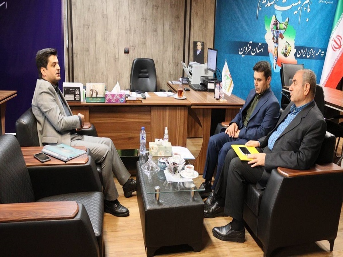 در نشست مشترک مدیر صندوق استان قزوین با رئیس اتاق اصناف کشاورزی استان، بر ضرورت گسترش پوشش بیمه‌ای جامعه کشاورزی و بهره‌گیری از ظرفیت‌های صنفی برای شناسایی و عضویت کشاورزان فاقد بیمه تأکید شد.