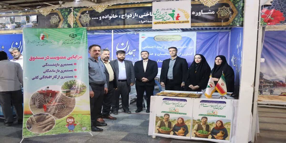 سرپرست صندوق استان با حضور در میز خدمت صندوق در محل برگزاری نماز جمعه استان به تشریح مزایا وخدمات صندوق پرداخت.