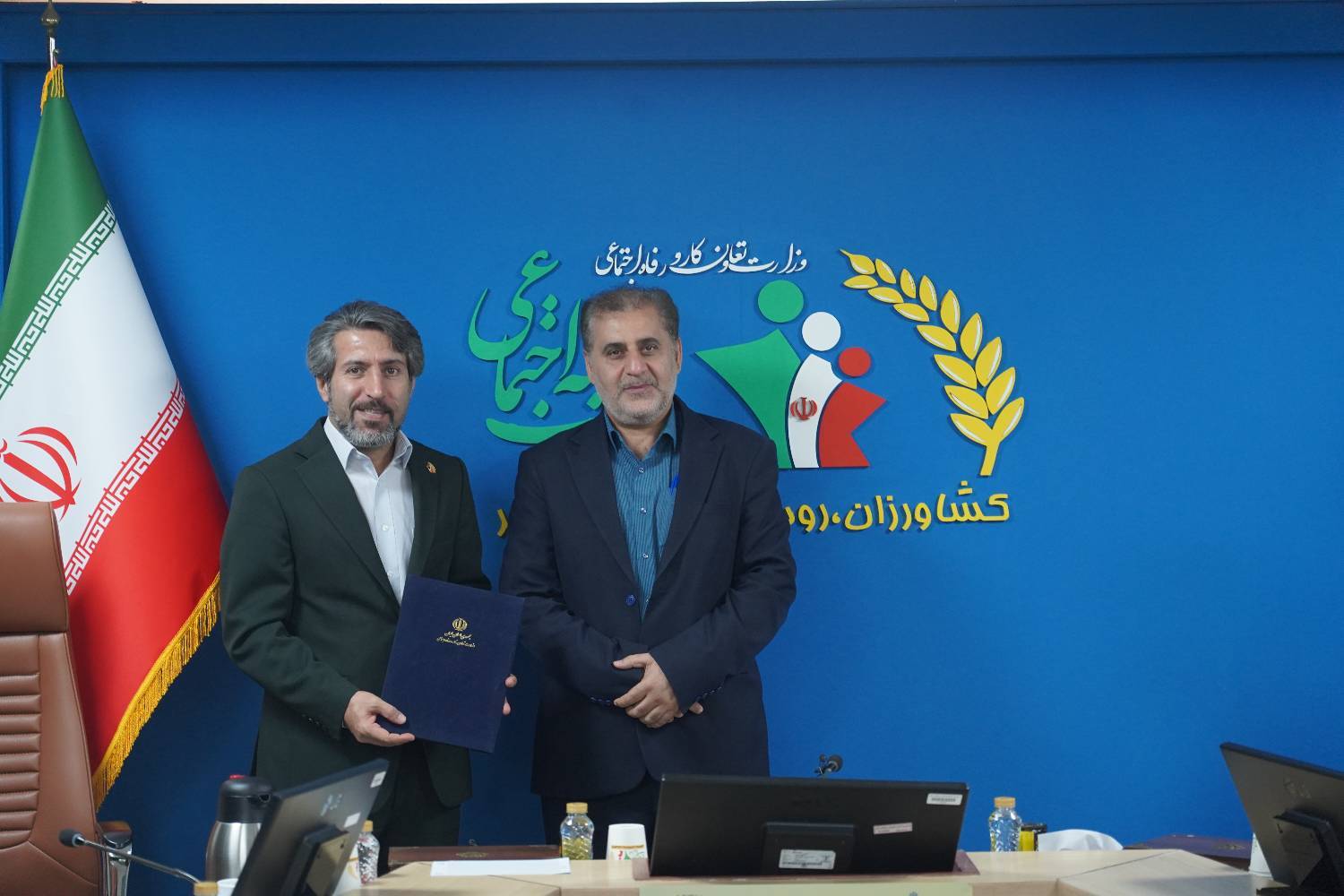 مراسم گرامیداشت هفته دفاع مقدس و نشست فرهنگی صندوق بیمه اجتماعی