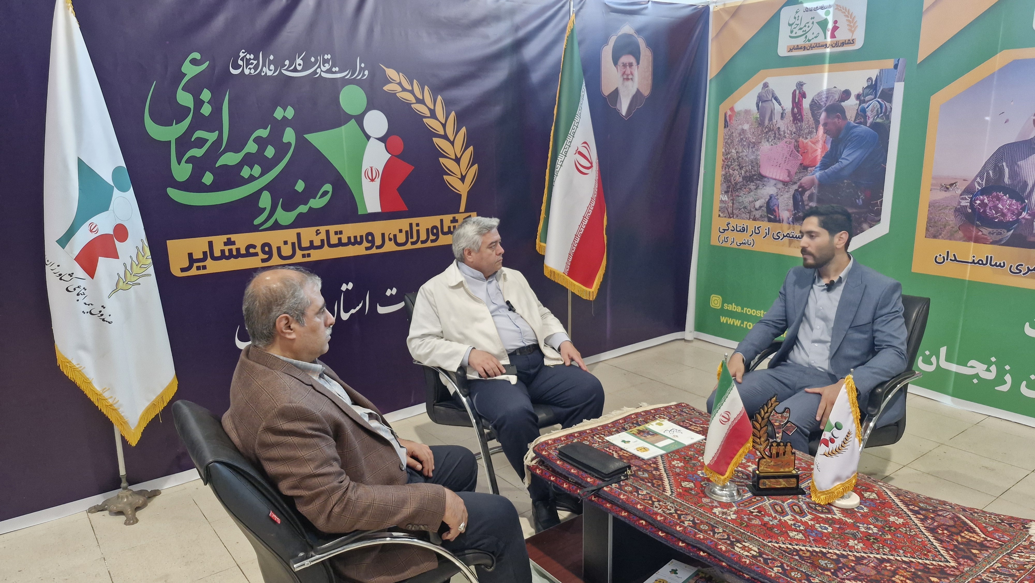 بازدید مسئولان استانی از غرفه صندوق در نمایشگاه توانمندی‌های اقتصاد مقاومتی زنجان