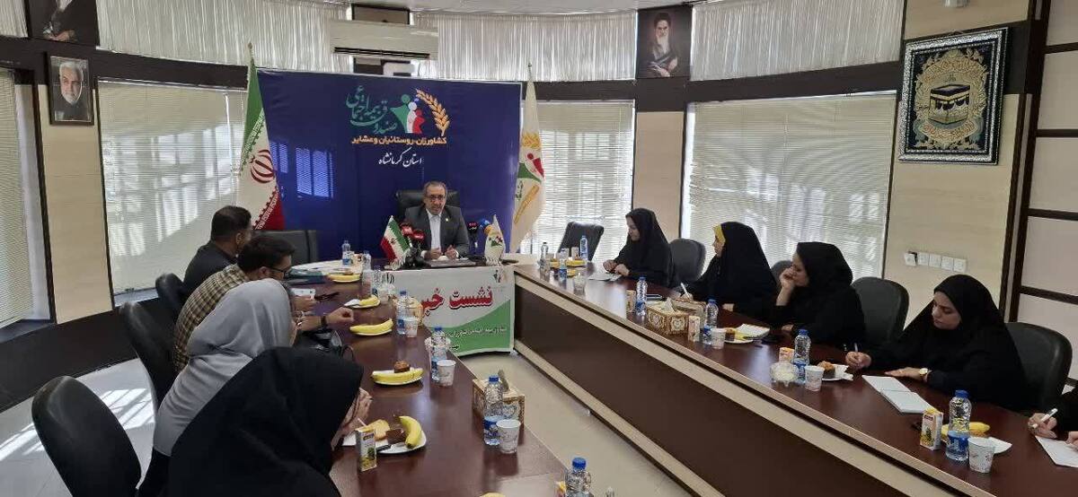 سجاد پرسته مدیر صندوق در استان کرمانشاه به مناسبت روز ملی روستا و عشایر با خبرگزاری های رسمی  ، خبرگزاری  ها و‌کانال های پرمخاطب بومی ومحلی نشست خبری برگزار نمود .