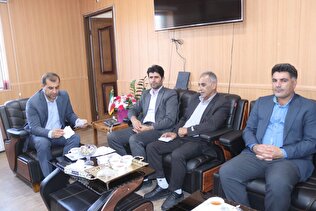 تقویت همکاری مسئولان شهرستان دنا برای گسترش پوشش بیمه اجتماعی