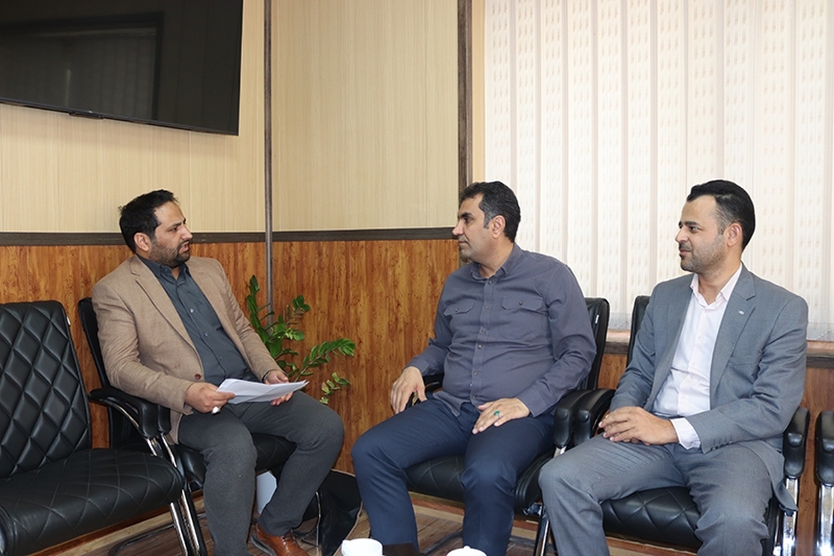 در نشست  مدیر صندوق بیمه اجتماعی استان یزد، با نماینده مردم اردکان، بر گسترش بیمه اجتماعی و حمایت از روستائیان، عشایر، زنان خانه‌دار و همکاری نهادها برای پوشش کامل بیمه‌ای در شهرستان اردکان تأکید شد.