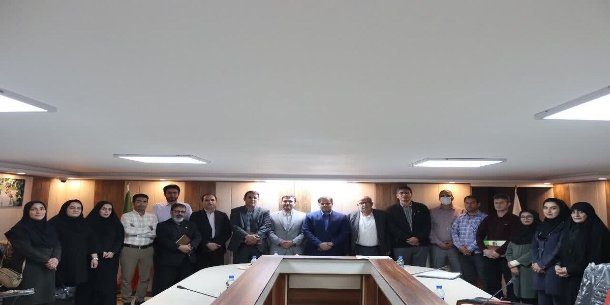 مهدی سماواتی بر نقش کارگزاران در توسعه بیمه اجتماعی و استفاده هدفمند از تمامی ظرفیت‌هابرای معرفی خدمات صندوق تأکید کرد.