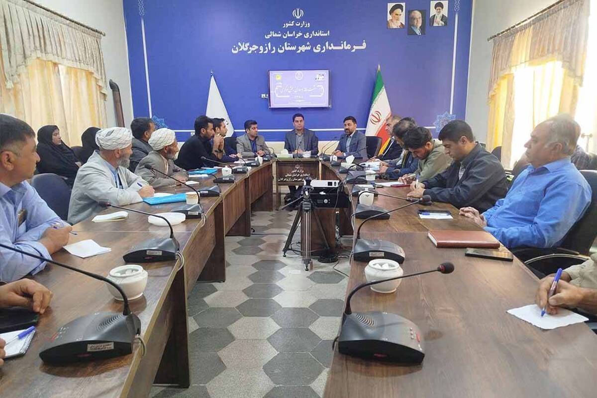 در ابتدای این نشست بیدی ضمن قدردانی از همراهی دهیاران و اعضای شورای اسلامی در طی سالهای گذشته، وضعیت بیمه‌ای بخش مرکزی شهرستان را برای حضار تشریح نمود و بر لزوم همکاری دهیاران و اعضای شورا به منظور اعتماد سازی و اطلاع رسانی تاکید کرد.