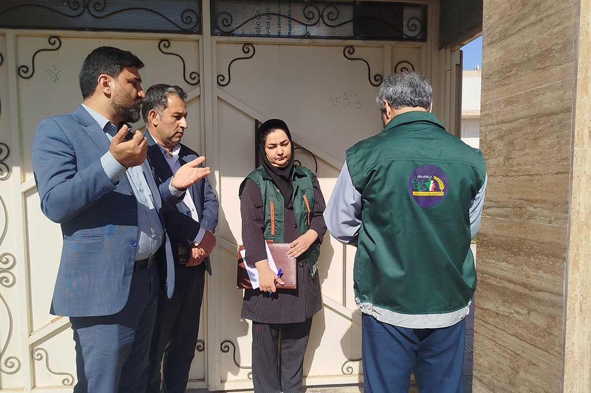 طرح هدفمند خانه به خانه با حضور معاون فرماندار در شهرستان بام و صفی آباد به صورت رسمی آغاز شد.