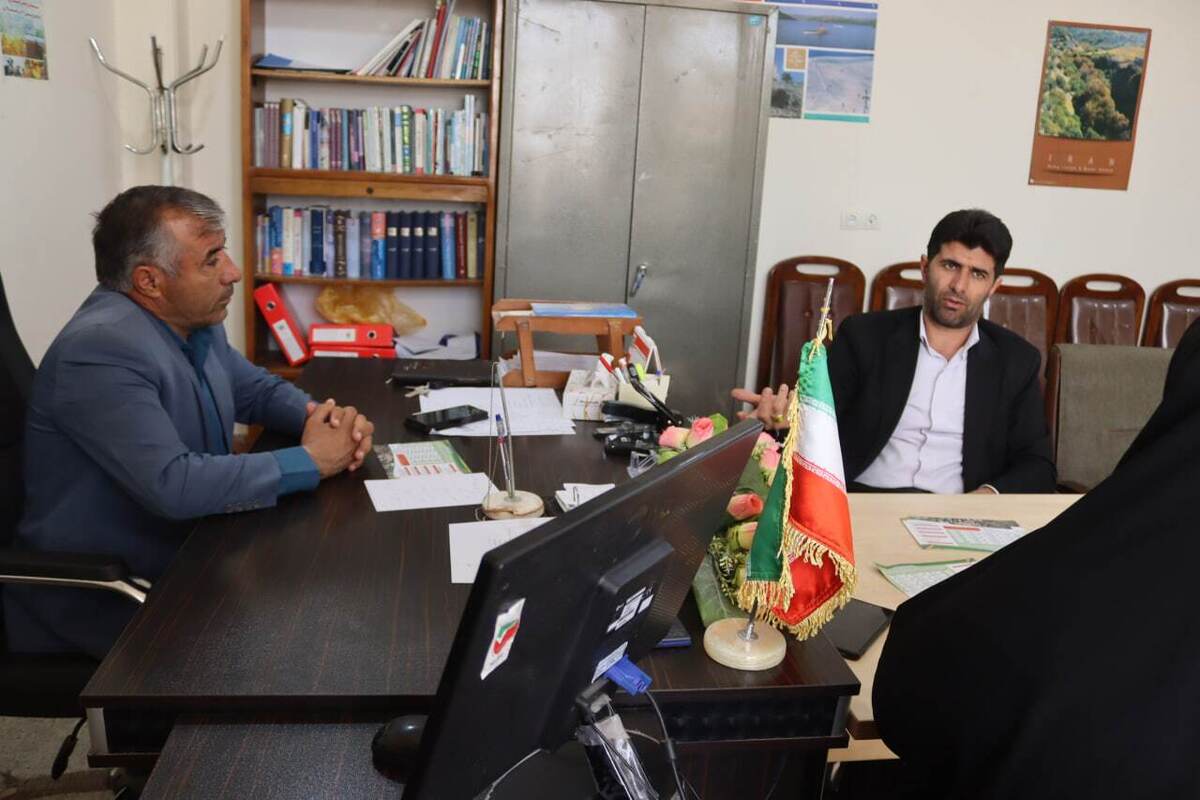 در راستای ترویج فرهنگ بیمه و توسعه عدالت اجتماعی، مدیر صندوق استان با بخشدار کبگیان دیدار و بر گسترش پوشش بیمه‌ای و توانمندسازی اقتصادی جوامع روستایی و عشایری تأکید کرد.