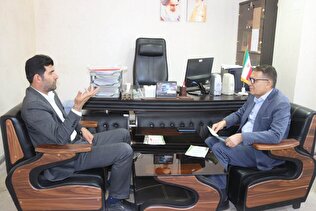 نشست اسدیان با مدیرکل امور روستاها؛ تأکید بر بهره‌گیری از ظرفیت دهیاران و شوراها در گسترش بیمه اجتماعی روستاییان