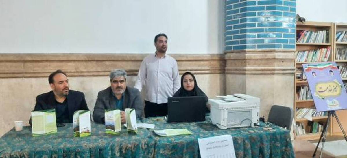 مدیر و کارشناسان صندوق استان تهران در میز خدمت نمازجمعه شهر قدس حضور یافتند.