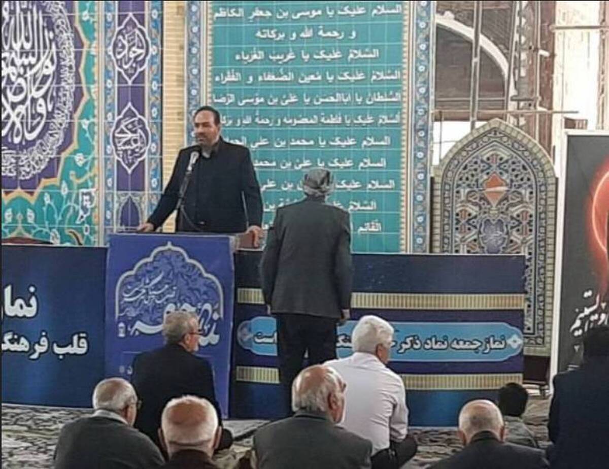 محسن رشیدی اقدم، مدیر صندوق استان تهران پیش از خطبه‌های نماز جمعه شهر قدس درخصوص ضرورت بیمه ظرفیت‌های شهرستان قدس سخنرانی کرد.