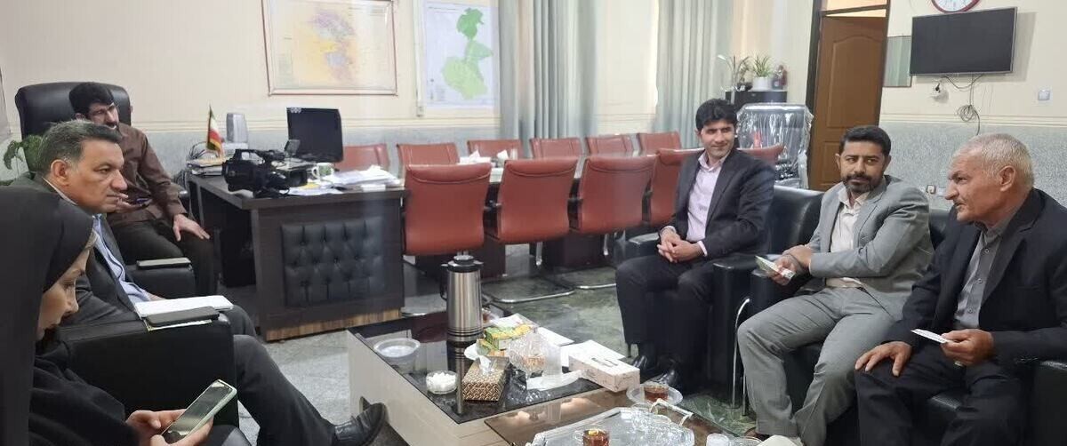 در دیدار مدیر صندوق استان با فرماندار کهگیلویه، بر گسترش پوشش بیمه‌ای و تقویت حمایت‌های معیشتی دولت برای روستاییان و عشایر تأکید شد.