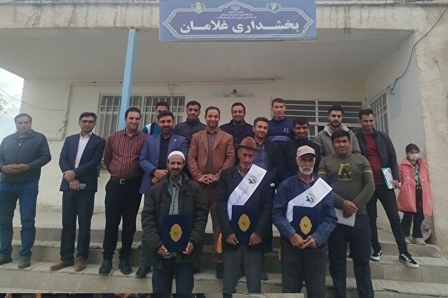 برگزاری نشست تخصصی بیمه با حضور مدیر صندوق استان، بخشدار و دهیاران بخش غلامان