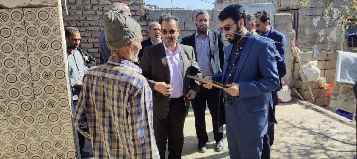 در سفر سجاد سنگسری مشاور وزیر و رئیس مرکز بازرسی به خراسان جنوبی، احکام بازنشستگان صندوق اهدا شد.