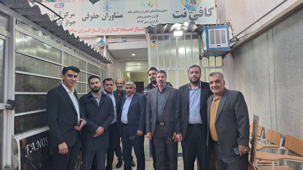 بازدید مشاور مدیرعامل و رئیس نظارت، بازرسی و سلامت اداری صندوق از دفاتر کارگزاری و اداره کل استان فارس