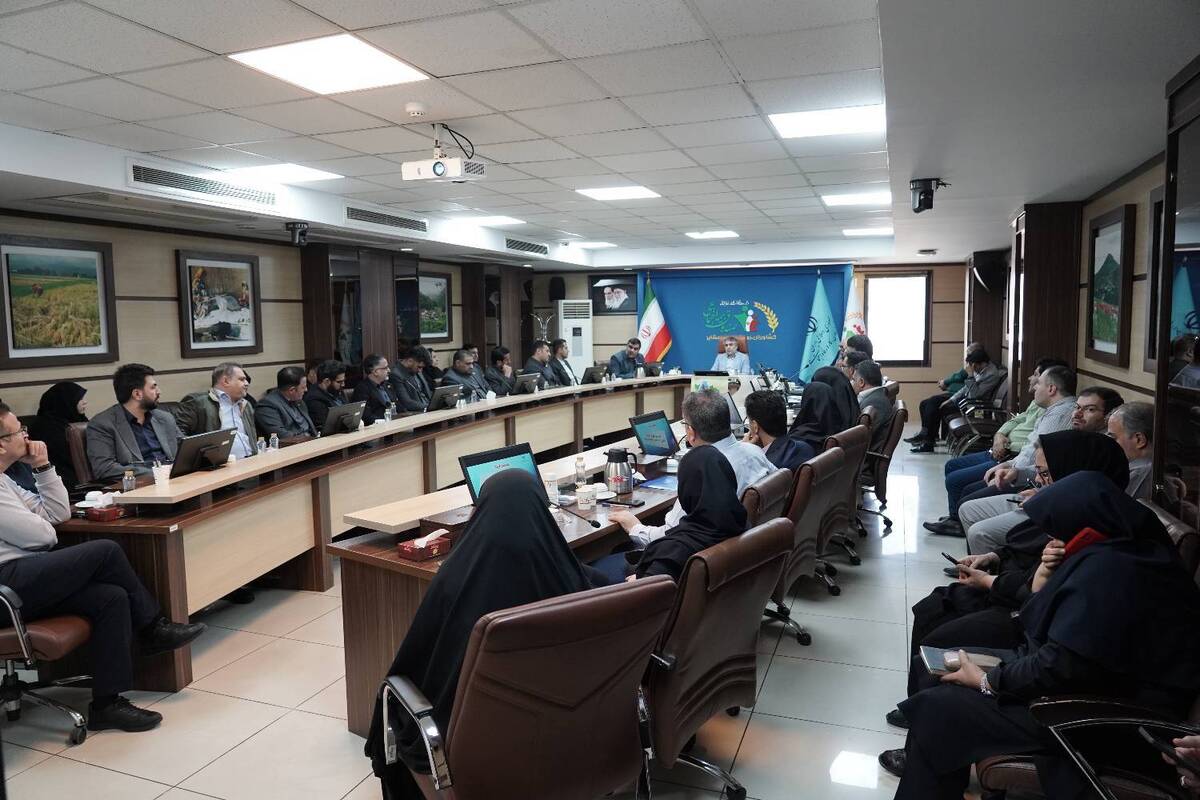 به مناسبت هفته پدافند غیرعامل، اداره کل آموزش، تشکیلات و روشها با همکاری اداره کل حراست دوره آموزشی مبانی عمومی پدافند غیرعامل را برگزار کرد.