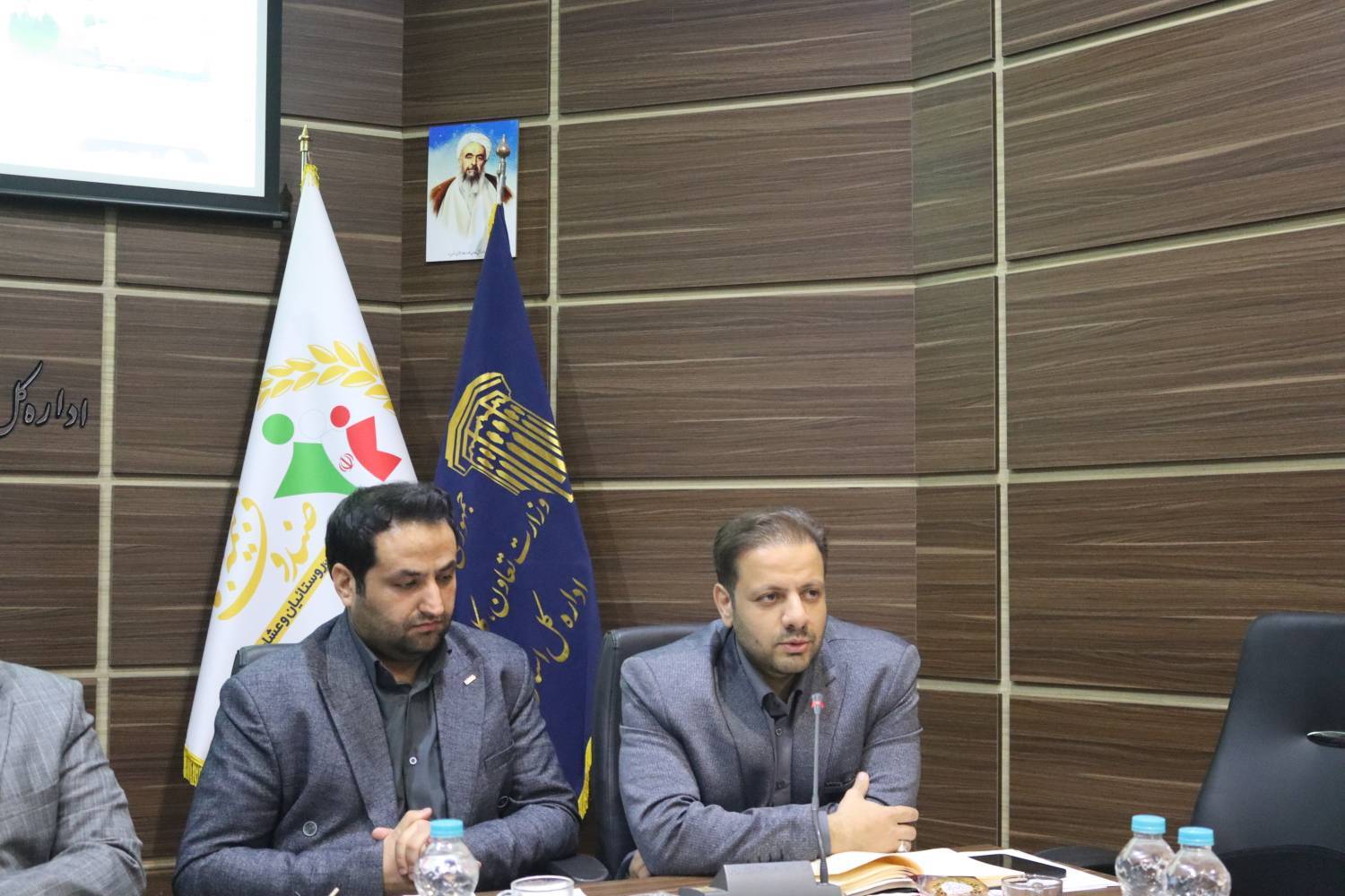 نشست مدیران ستادی صندوق با کارکنان و کارگزاران صندوق استان یزد؛ تأکید بر پوشش کامل بیمه‌ای، حضور میدانی و توسعه خدمات غیرحضوری