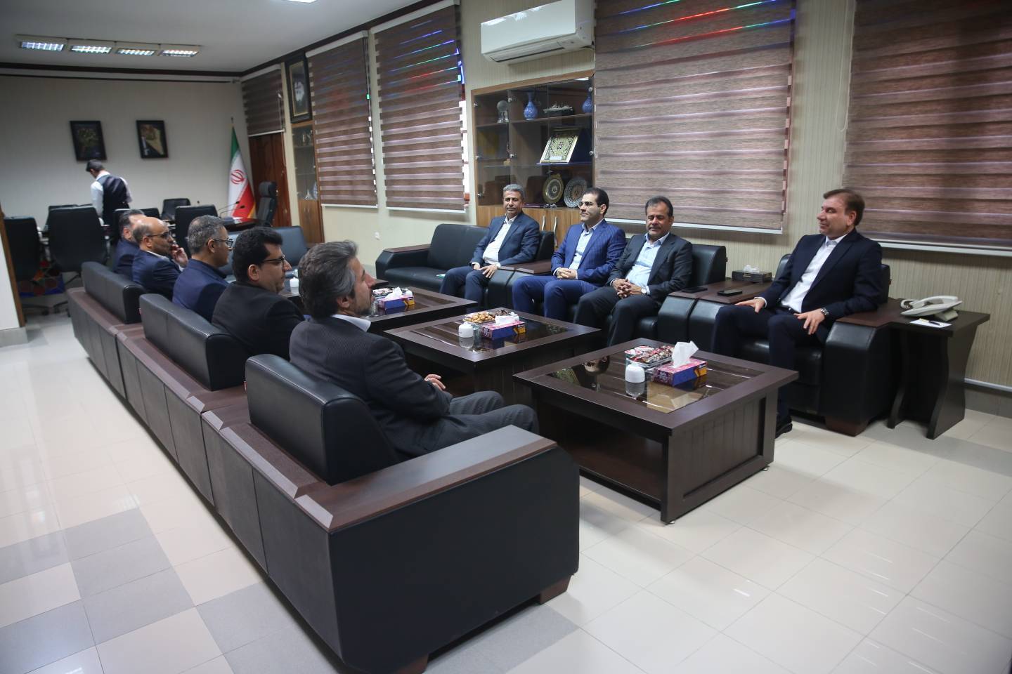 تأکید بر همافزایی نهادی و گسترش چتر حمایتی بیمه اجتماعی تأکید بر همافزایی نهادی و گسترش چتر حمایتی بیمه اجتماعی