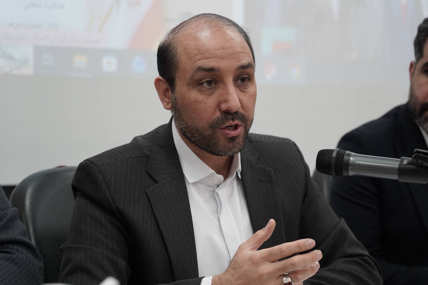 تأکید بر همافزایی، توسعه پوشش بیمهای و ارتقای کیفیت خدمات به جامعه هدف تأکید بر همافزایی، توسعه پوشش بیمهای و ارتقای کیفیت خدمات به جامعه هدف